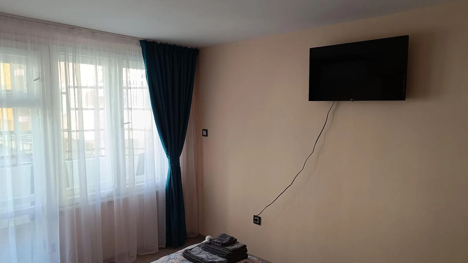 Апартамент Деси Burgas City